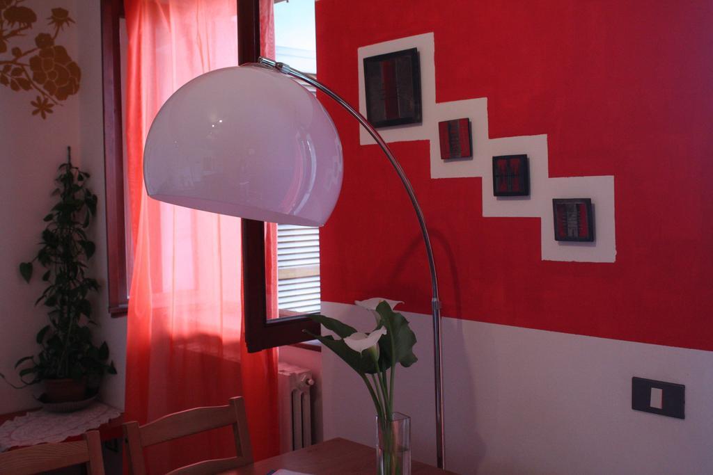 Casa delle Ortensie Apartamento Luino Habitación foto